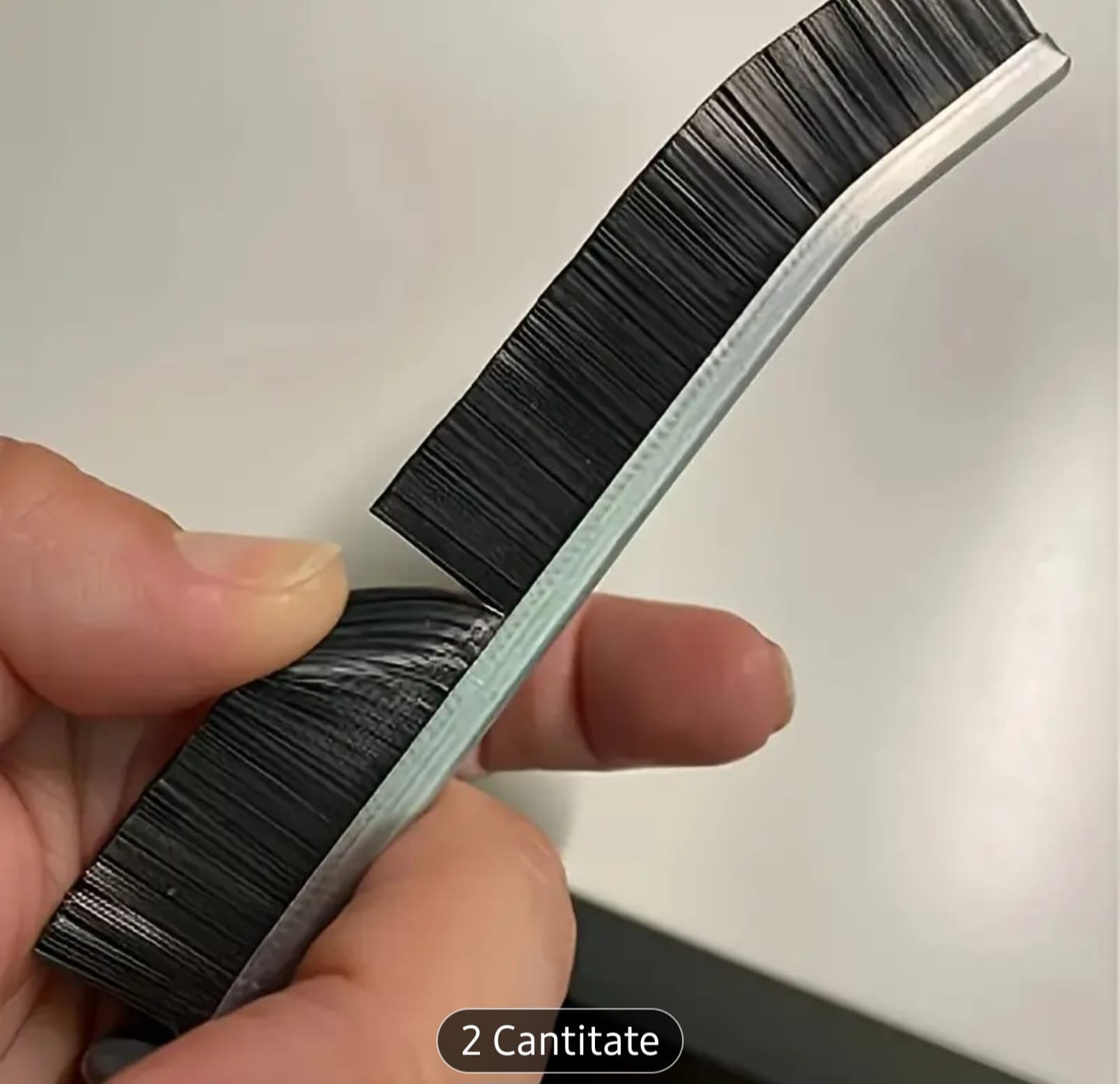 ⭐ Set curățenie: Ștergător cu pulverizator + Perie spații înguste – Doar 46 lei!