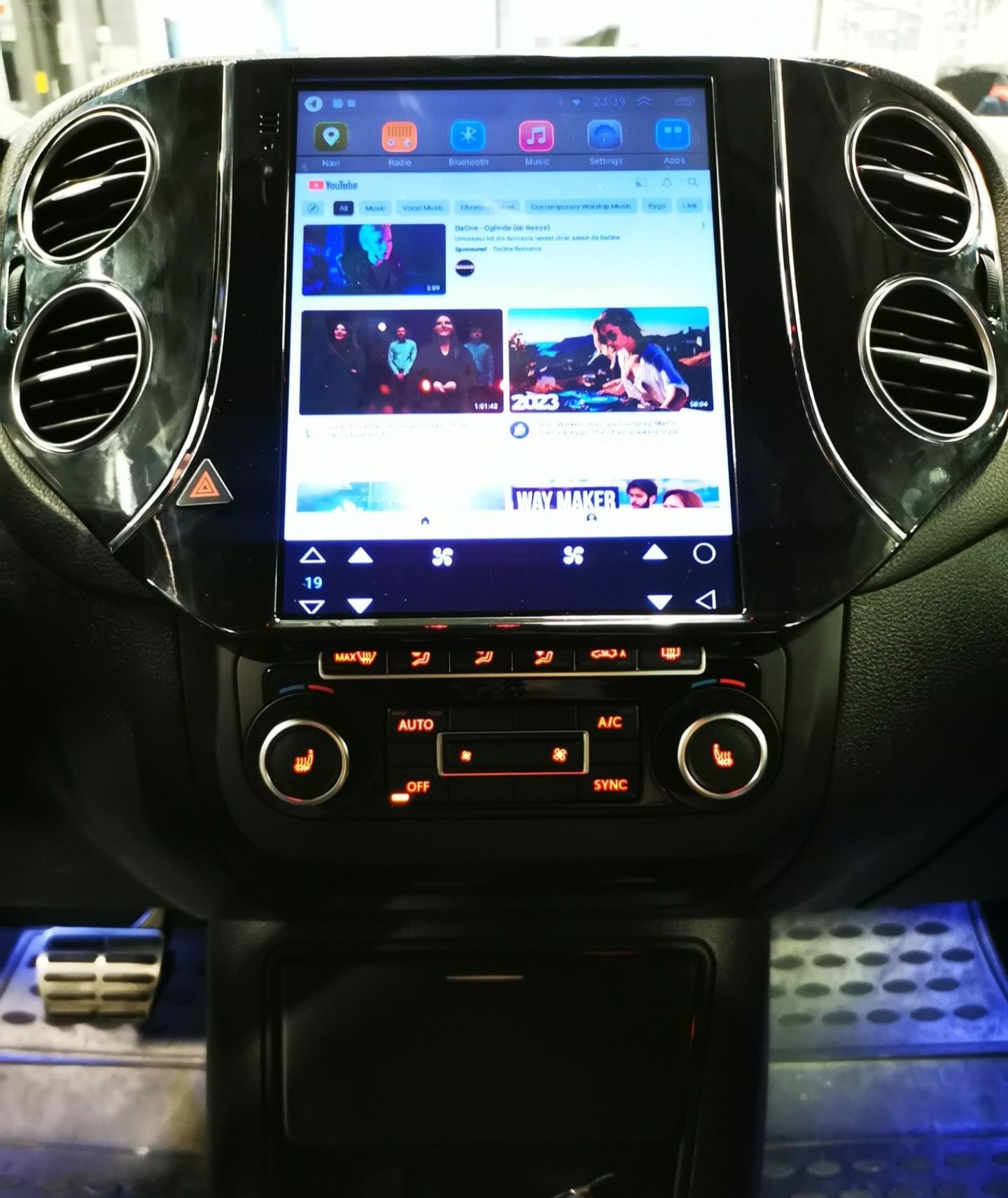 🚗 Navigație Android dedicată tip Tesla pentru VW Tiguan (2006–2016) + Cameră Marșarier Inclusă