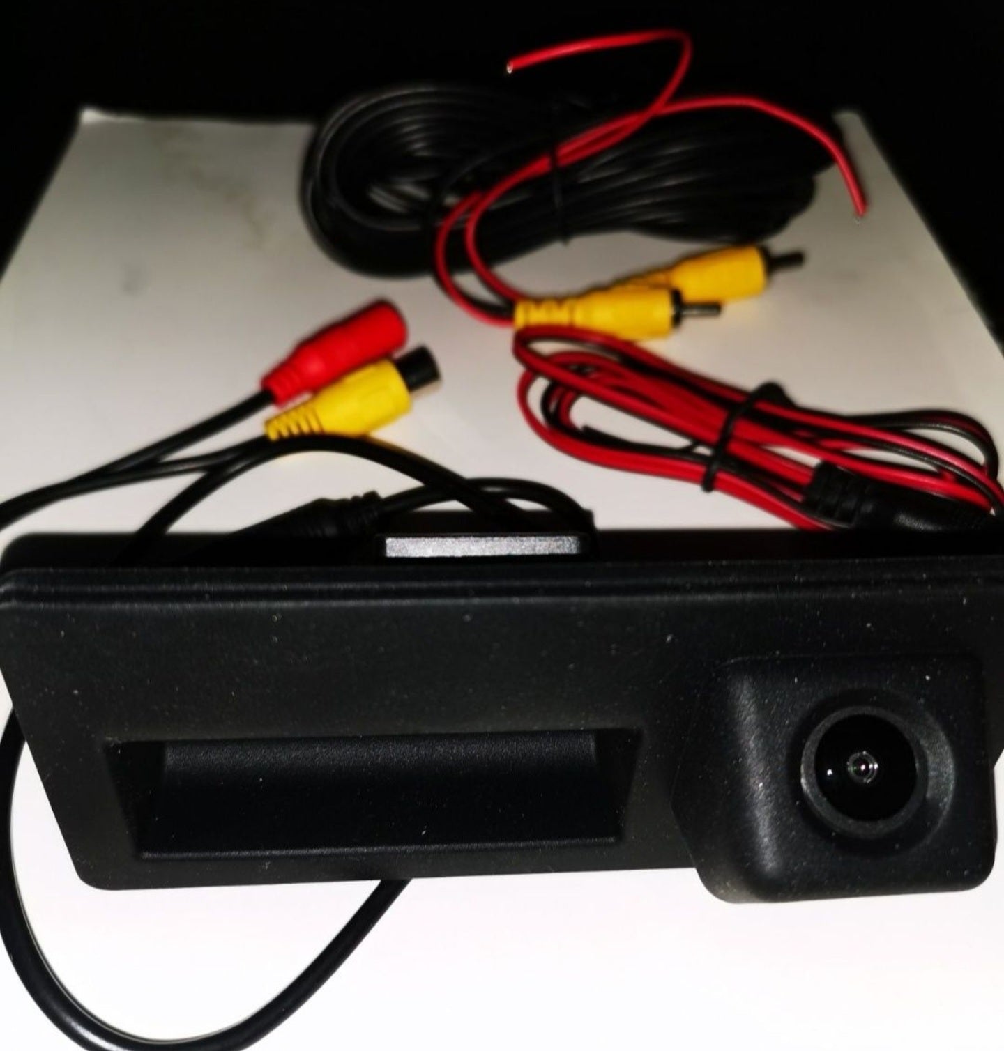 🚗 Navigație Android dedicată tip Tesla pentru VW Tiguan (2006–2016) + Cameră Marșarier Inclusă