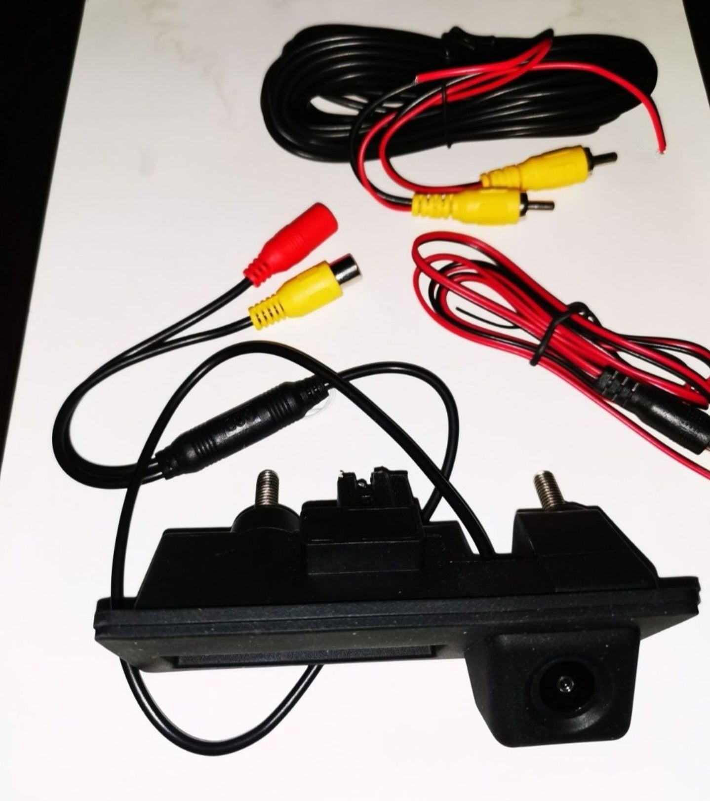 🚗 Navigație Android dedicată tip Tesla pentru VW Tiguan (2006–2016) + Cameră Marșarier Inclusă