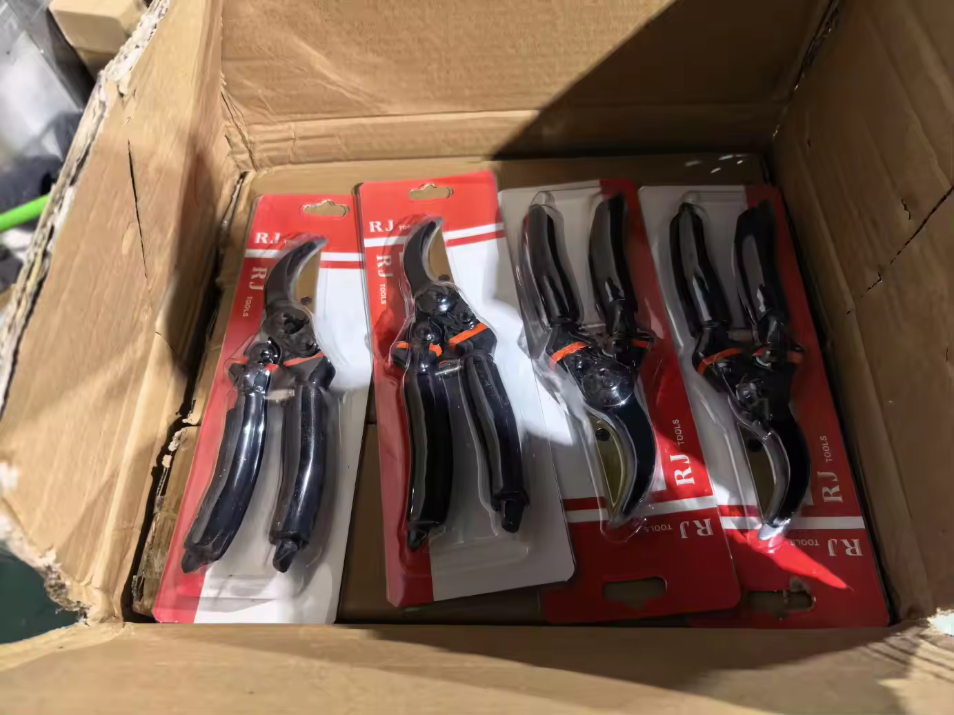 ✂✂✂ Foarfecă profesională pentru vie și grădină din oțel SK5 – tăiere precisă, confort maxim!